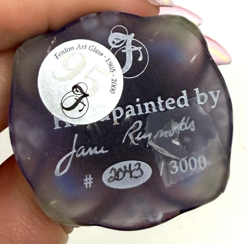 Fenton Art Glass Egg Purple Decorated Swirls & Glitter Signed Limited Edition - Picture 2 of 2